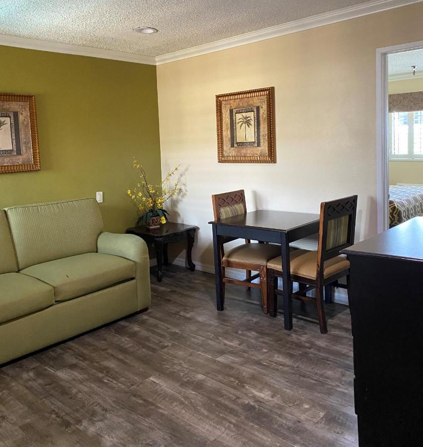 Travelodge By Wyndham Chatsworth Los Angeles Extérieur photo