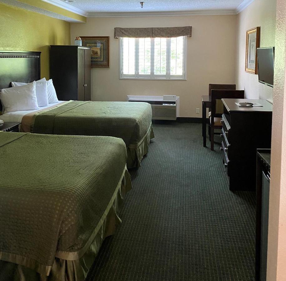 Travelodge By Wyndham Chatsworth Los Angeles Extérieur photo