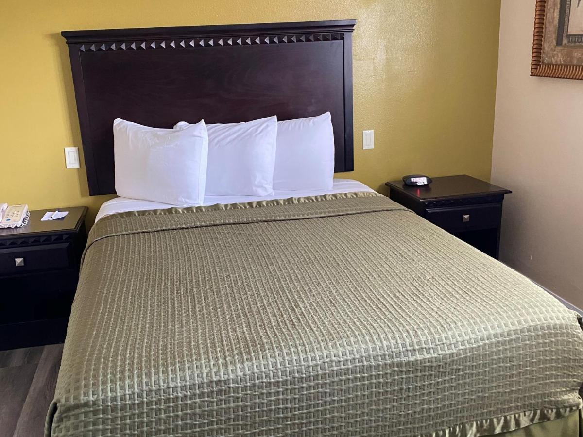 Travelodge By Wyndham Chatsworth Los Angeles Extérieur photo