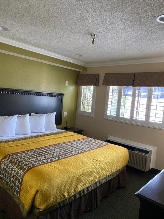 Travelodge By Wyndham Chatsworth Los Angeles Extérieur photo