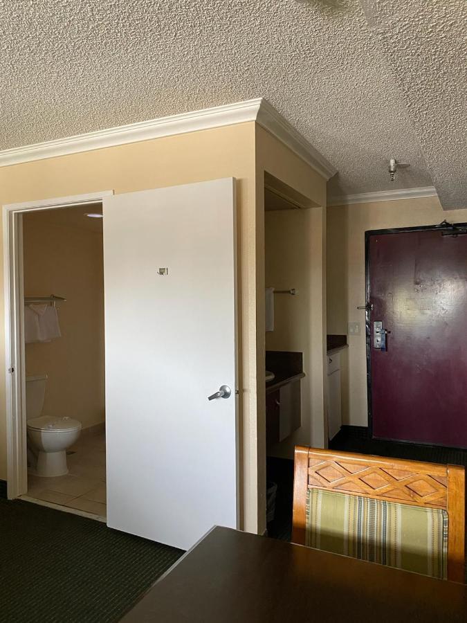 Travelodge By Wyndham Chatsworth Los Angeles Extérieur photo