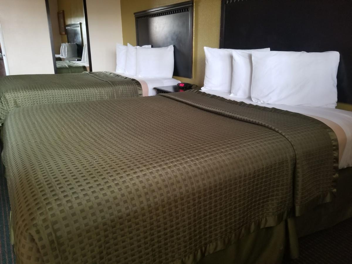 Travelodge By Wyndham Chatsworth Los Angeles Extérieur photo