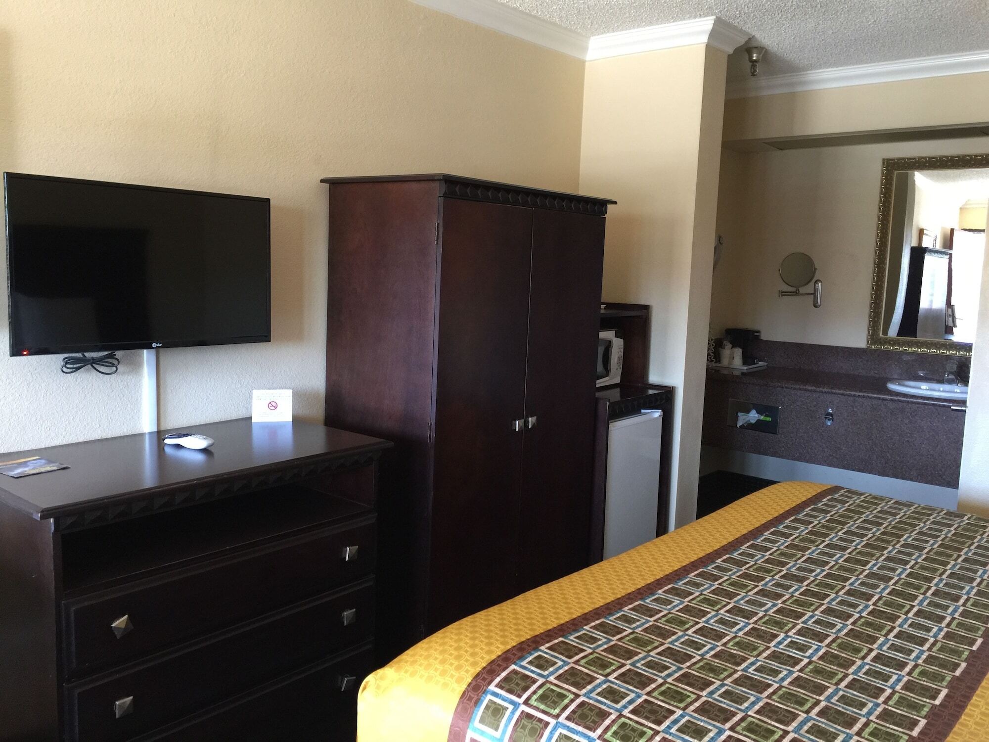 Travelodge By Wyndham Chatsworth Los Angeles Extérieur photo